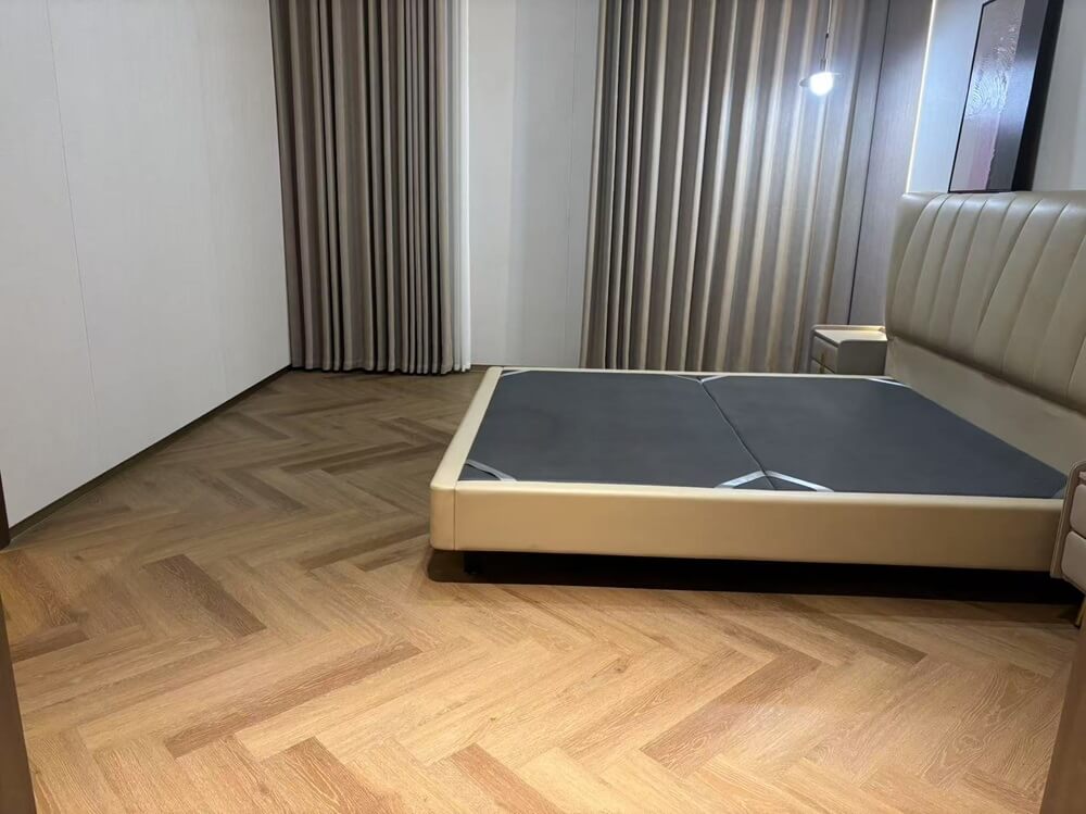 Indoor herringbone spc floor